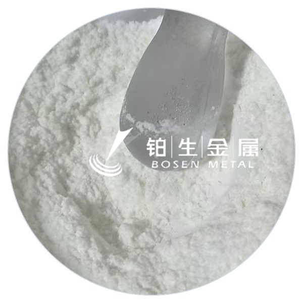 三氟甲烷磺酸银 CAS 2923-28-6 白色至灰白色粉末，见光渐变灰 产品实拍图